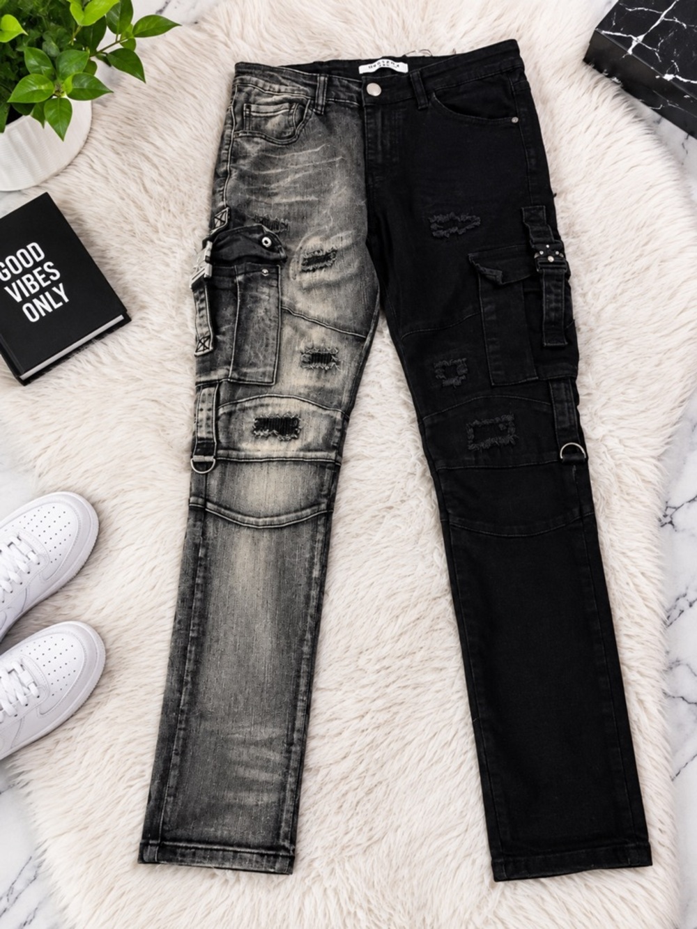 Men's Two-Tone Distressed Cargo Jeans - Black/Grey
